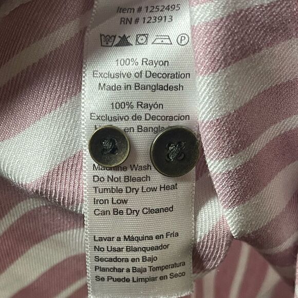 JACHS Girlfriend Long Sleeve Button Up Blouse - Picture 11 of 11